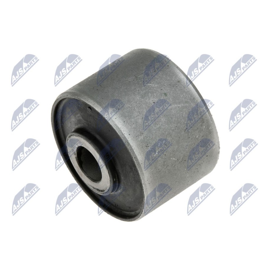 SILENT BLOC EN CAOUTCHOUC-METAL NISSAN PATROL Y60 88- /BRAS AVANT INFERIEUR/