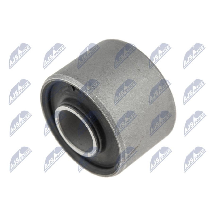 SILENT BLOC EN CAOUTCHOUC-METAL NISSAN ALMERA N16 00- /BRAS AVANT INFERIEUR/